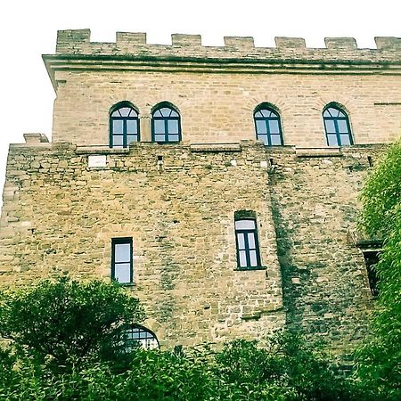 مبيت وإفطار Castello Di Múggia المظهر الخارجي الصورة