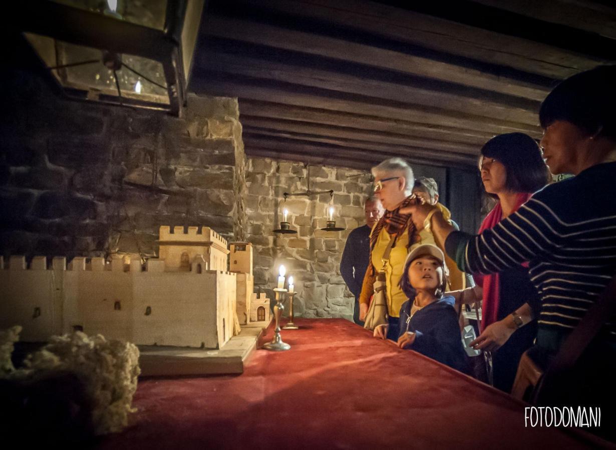 مبيت وإفطار Castello Di Múggia المظهر الخارجي الصورة