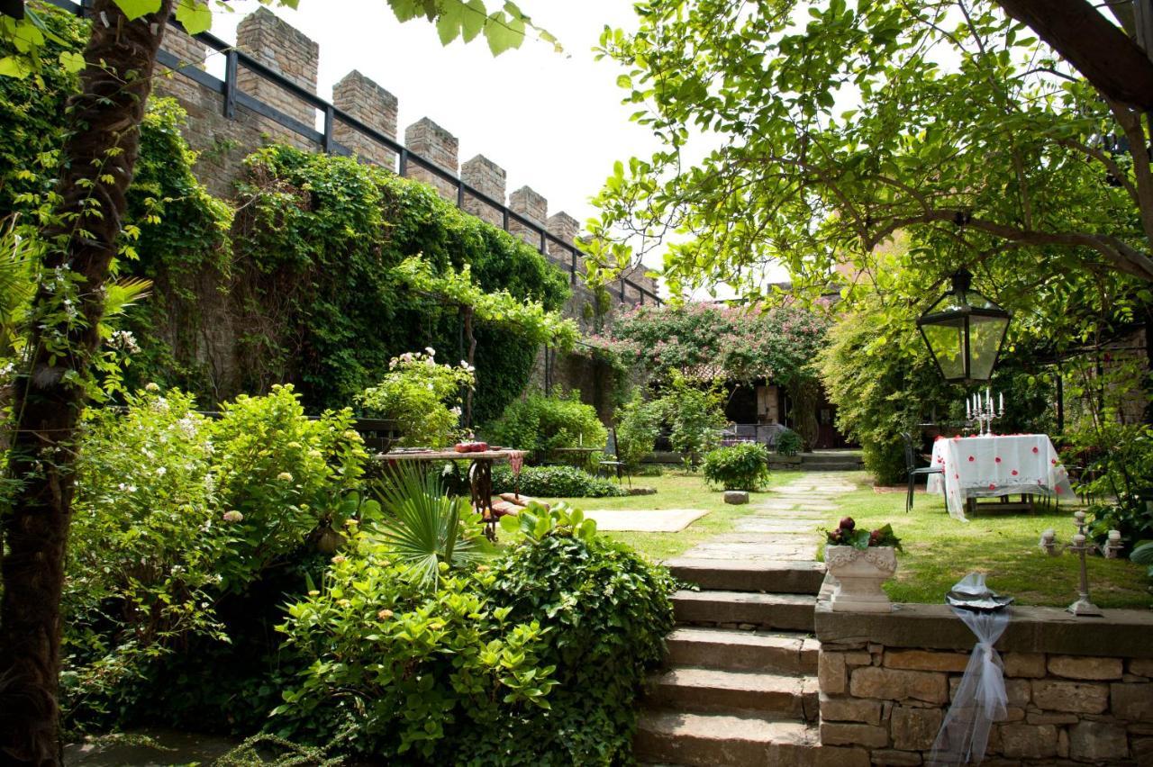 مبيت وإفطار Castello Di Múggia المظهر الخارجي الصورة